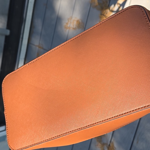 GUESS "RODNEY" Carmel Crosshatch Structured vinyl Tote NWOT - Picture 15 of 16